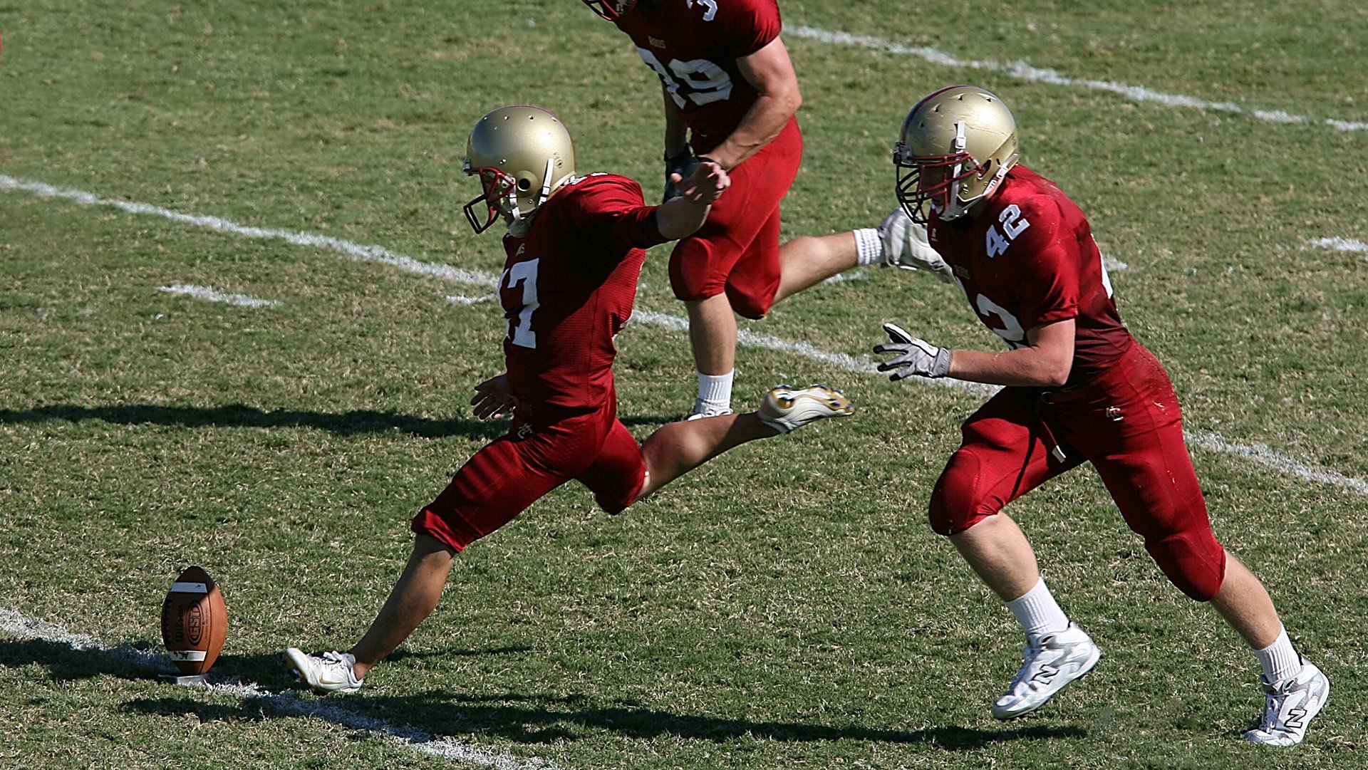 开云体育平台-冠军球队训练中引入新体能训练法成效初显